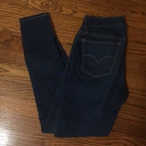 Levi’s 710 super skinny jeans